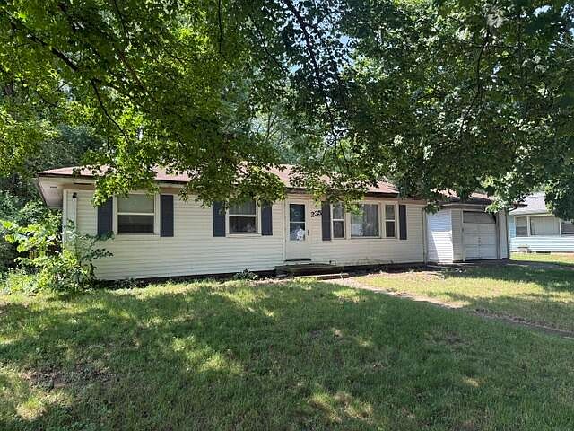 1st image of 235 Connecticut Dr