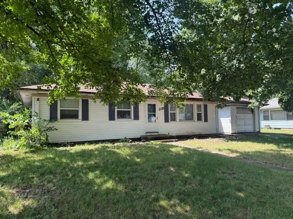 235 Connecticut Dr, Portage, MI 49024