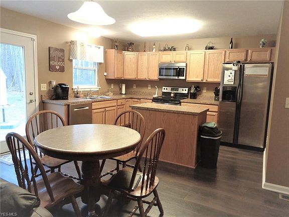 5th image of 4952 Thelma St