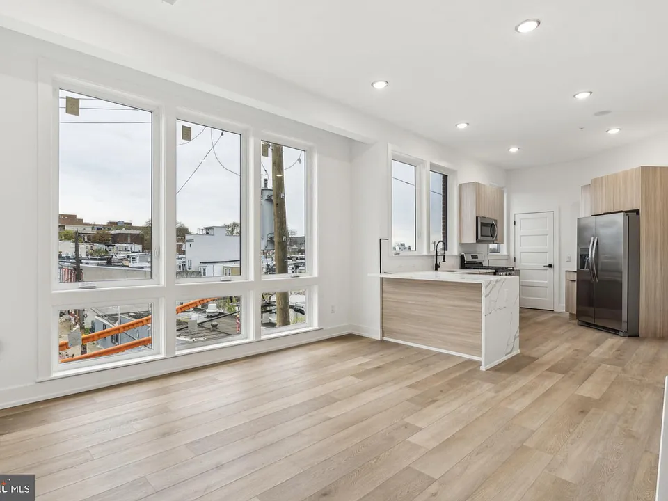 136 E Cumberland St #40-3