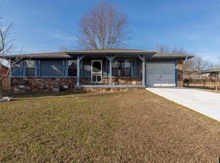 333 Stephanie Dr, Gassville, AR 72635