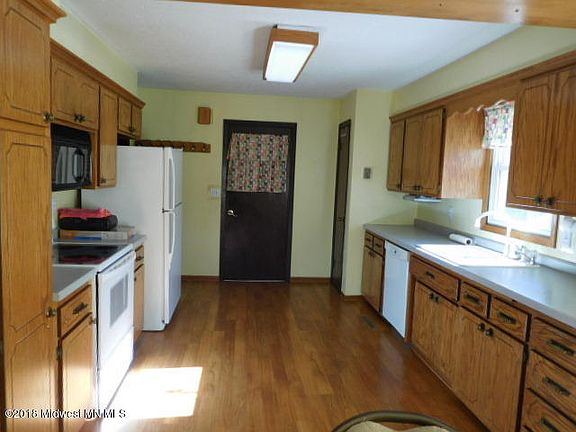 2nd image of 323 10th Ave SE