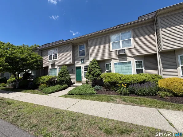 33 Glen Ridge Court #33, New Milford, CT 06776