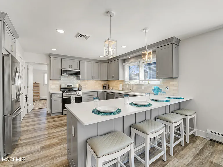 307 Asbury Ave — Photo 6