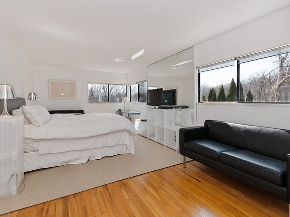 5th image of 23 Clearview Dr