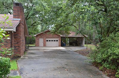 2nd image of 209 Swallow St