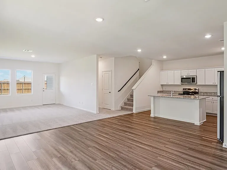 400 Portsmouth Dr — Photo 12