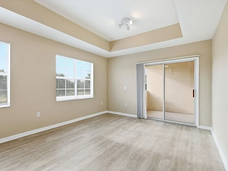 1015 Villagio Cir #202 — Photo 7