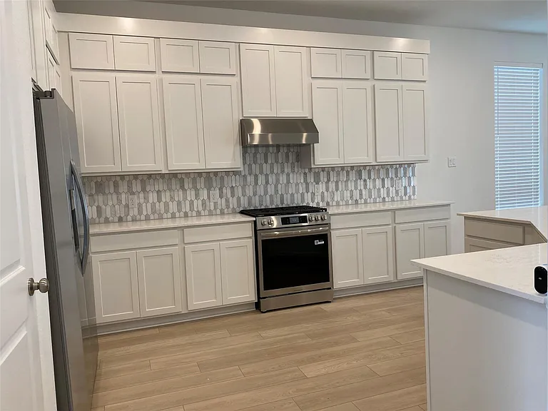 4523 Sunny Hazel Ln — Photo 8