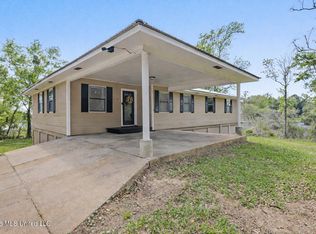 4707 Griffin St, Moss Point, MS 39563
