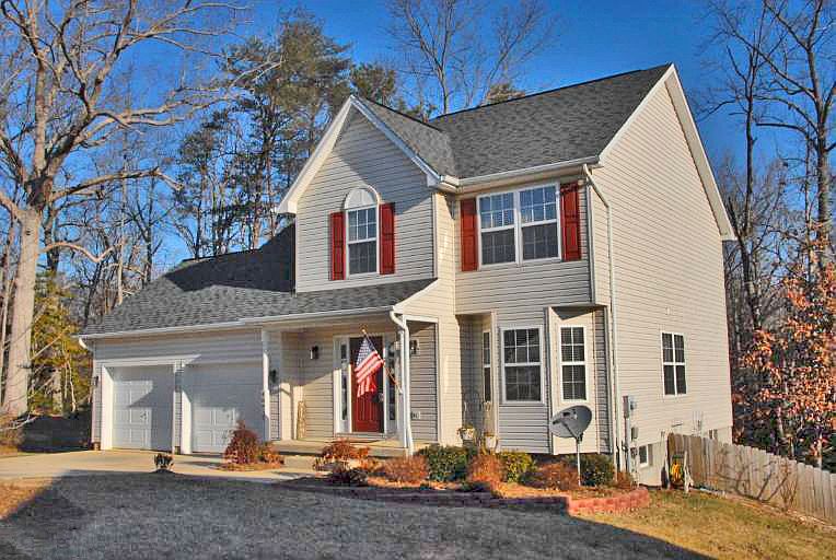 1st image of 46652 Robert Leon Dr