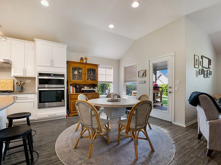 9018 Canopy Bnd — Photo 7