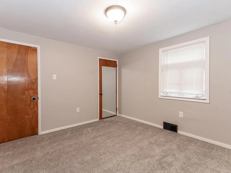 50 McNeilly Ct — Photo 15
