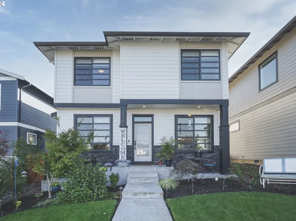 1070 SW Dottie Ct, Troutdale, OR 97060