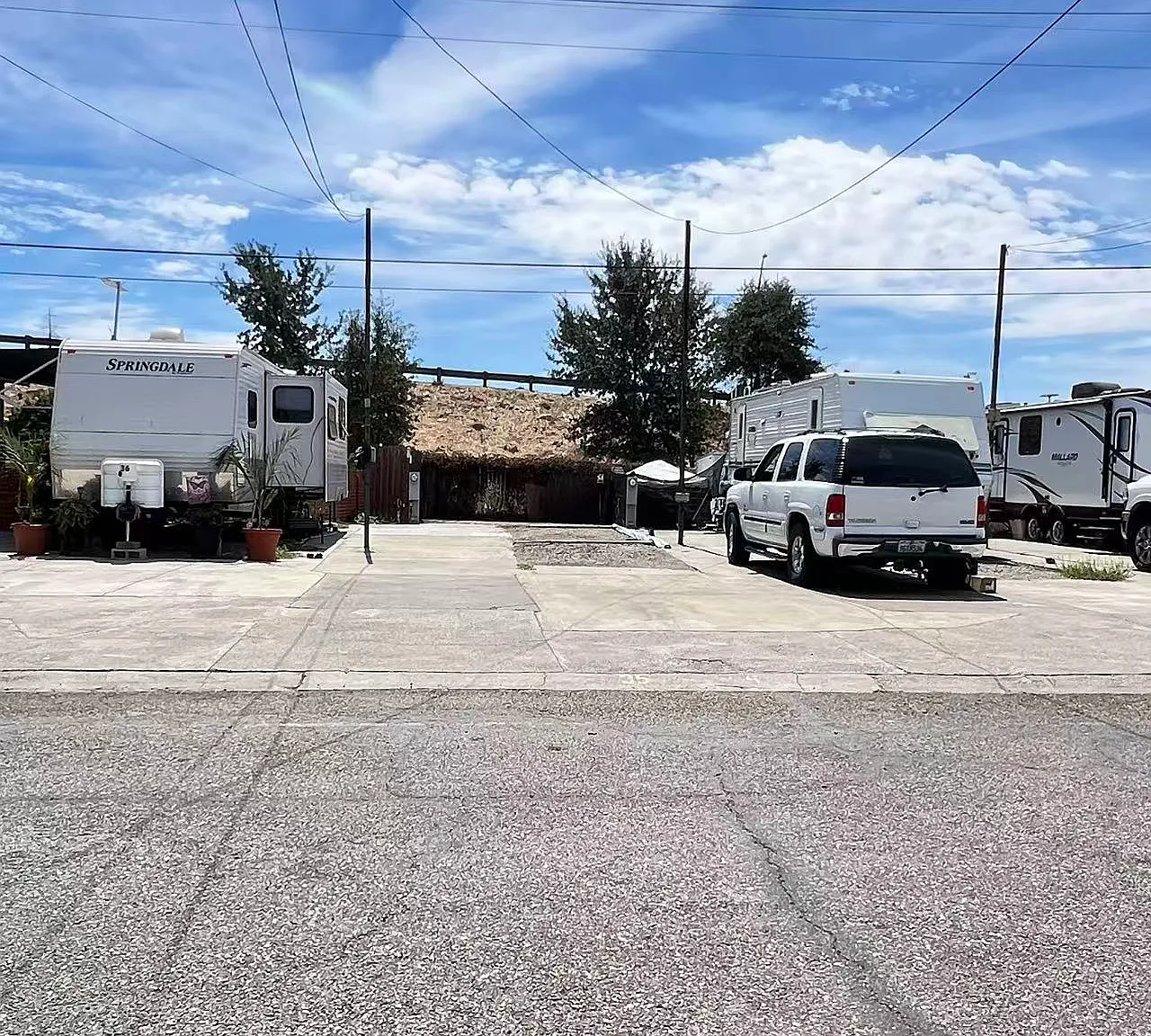2 bed, 768 sqft, $800 — Photo 1