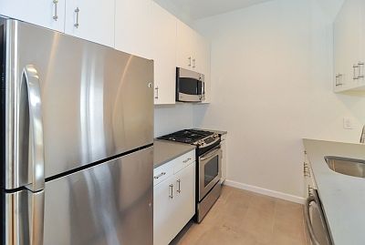 3rd image of 320 Manhattan Ave APT 69