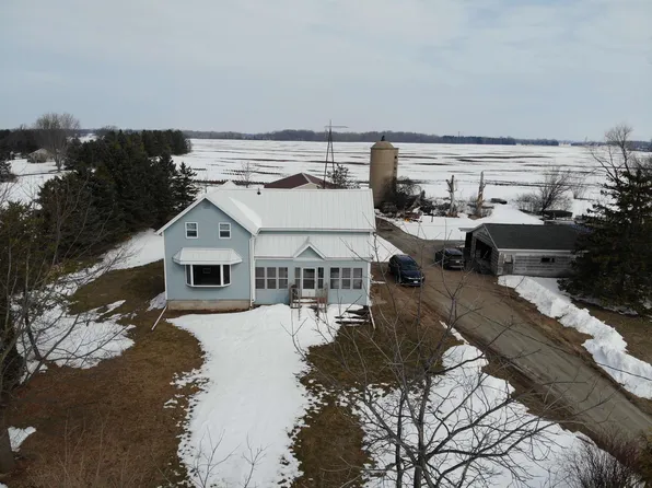 W2350 Greiner Rd, Freedom, WI 54913