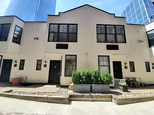 Rented by Triumph Property Group | media 18