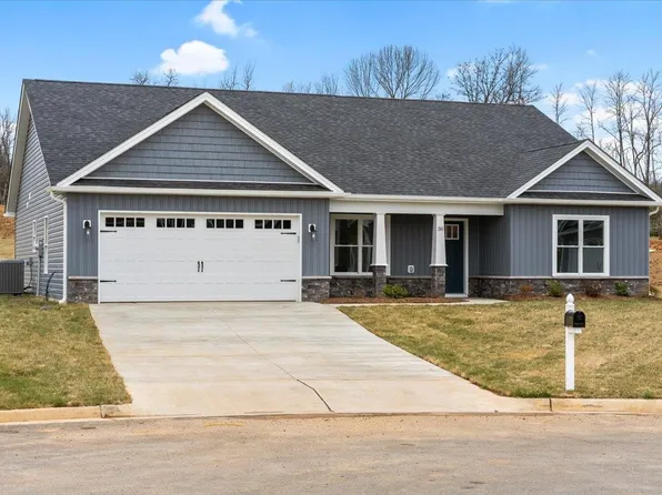 30 Laura Jean Ct, Waynesboro, VA 22980