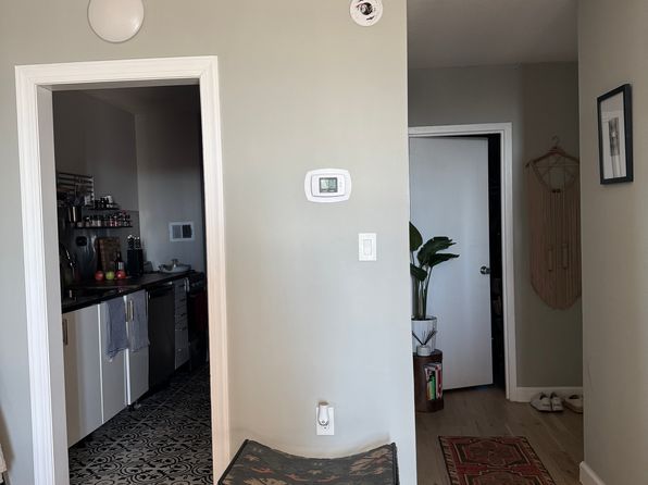 4242 E West Hwy APT 917