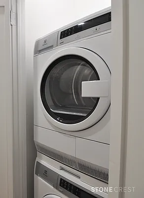 Rented by Stonecrest Realty | media 2