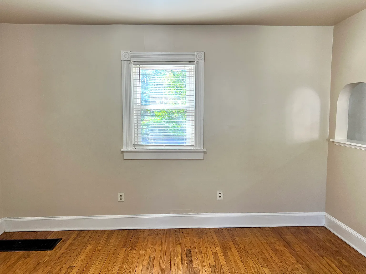 1 bed, $1,100 — Photo 3