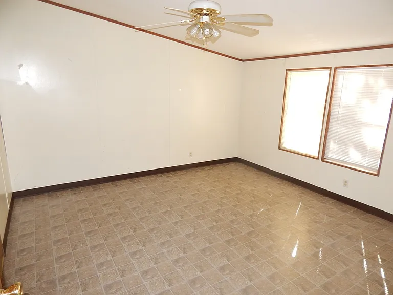 1386 County Road 1128 — Photo 3