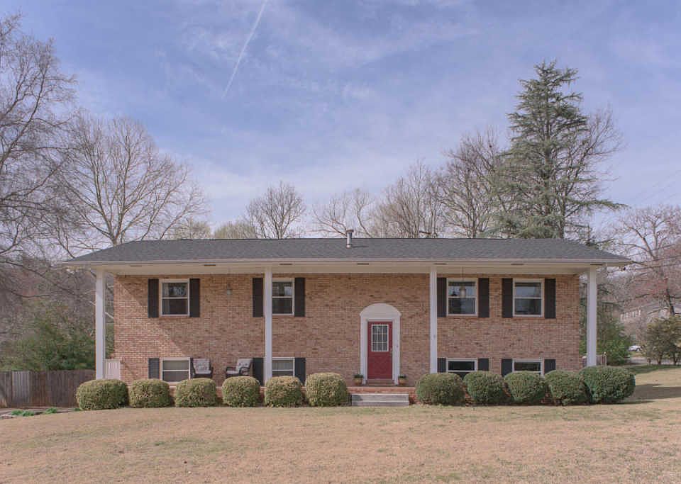 1st image of 6445 Lake Meadows Dr