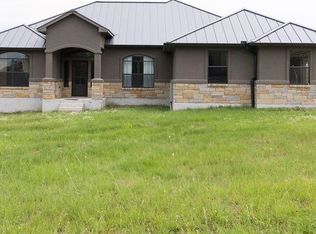 111 Powder Rdg, Luling, TX 78648