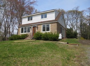 99 Middleville Rd, Northport, NY 11768