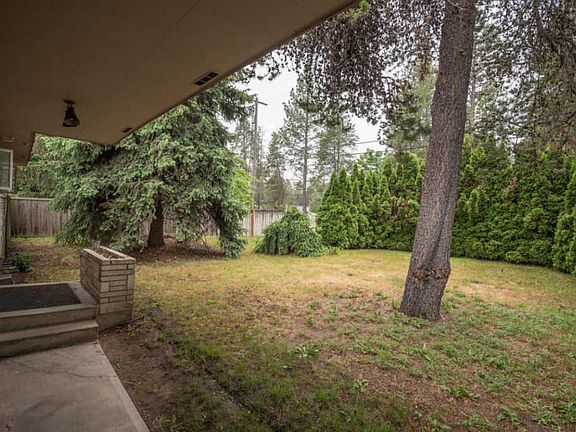 3rd image of 3870 N Honeysuckle Dr