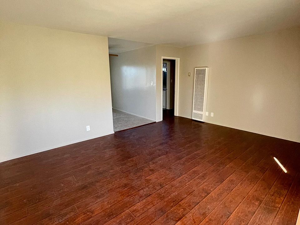 2nd image of 10325 Commerce Ave #6