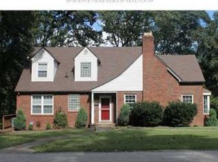 1051 Montrose Dr, South Charleston, WV