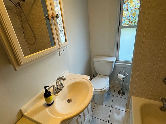 4th image of 442 N Sloan St