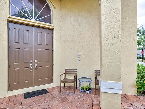 2nd image of 1068 NW 116th Ave