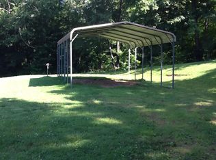 1696 E Beaverdam Rd, Centerville, TN 37033