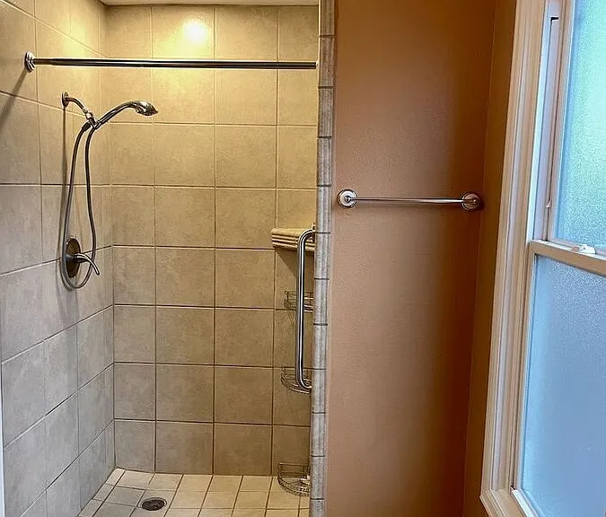 2901 Beacon St #1 — Photo 16