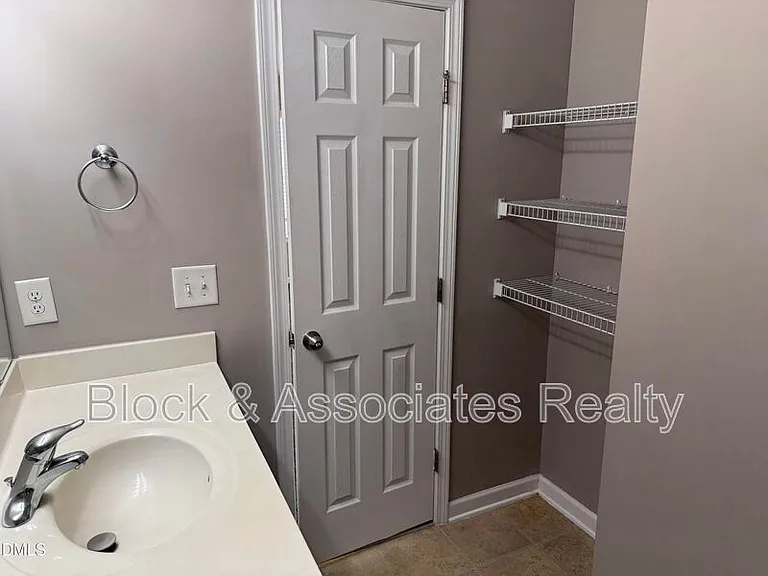 3102 Berkeley Springs Pl — Photo 14