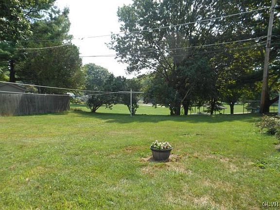 4th image of 47 Wilden Dr