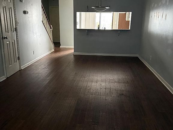2nd image of 220 Wildwood Dr