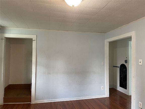 4th image of 4 Hickory St