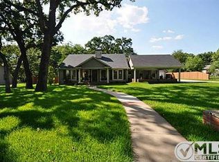 1818 Elmwood Ave, Corsicana, TX 75110