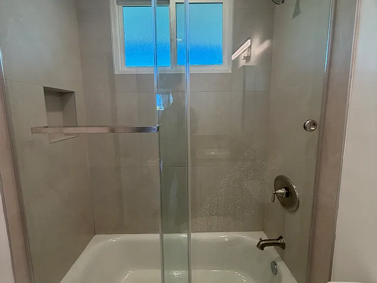 1161 N Hobart Blvd — Photo 32