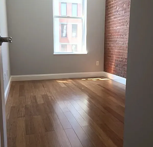 27 E 7th St #5R — Photo 6