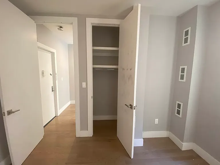 569 W 192nd St #3F — Photo 6