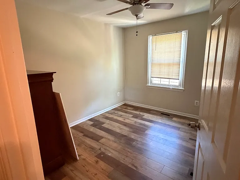 119 E Main St #6 — Photo 3