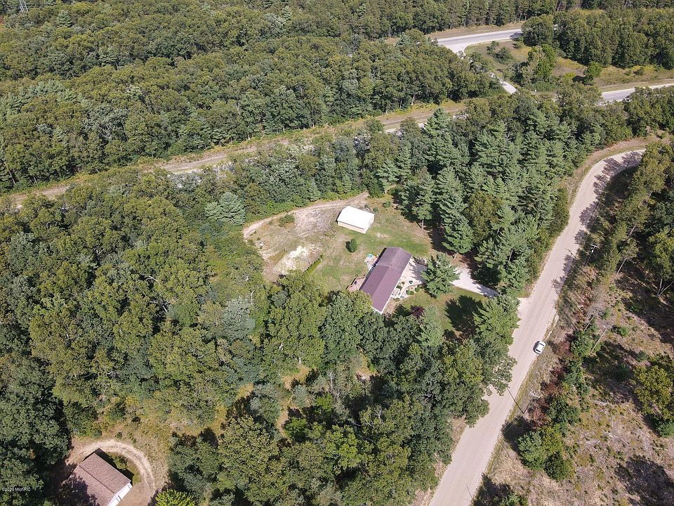 2nd image of Benston Rd