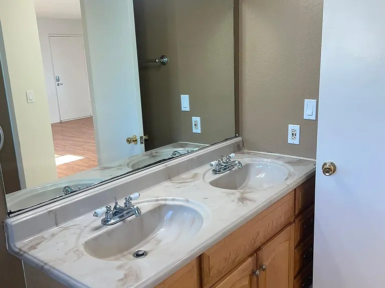 814 Jennifer Ln #C — Photo 11
