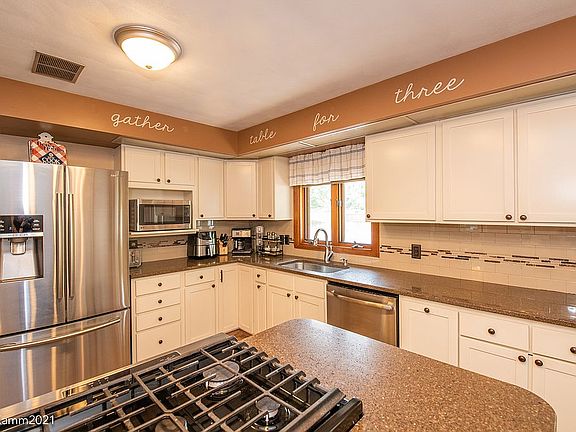 4th image of 6401 N Brookwood Ln