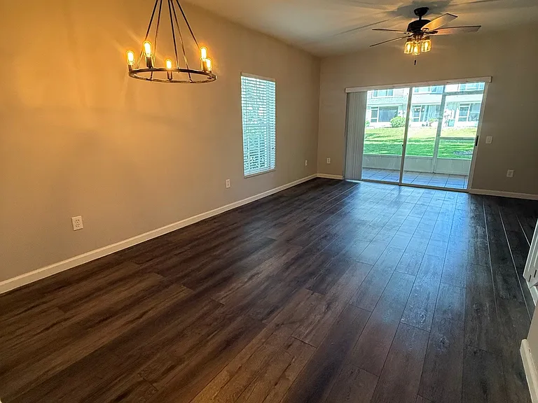 2880 Woodlands Park Ct #2880 — Photo 6